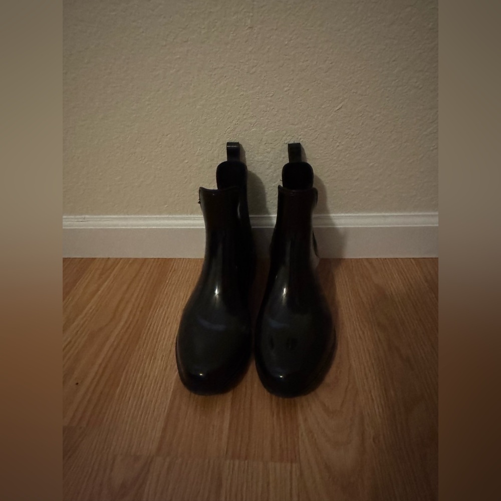 Time and Tru Black Rain Chelsea Boots